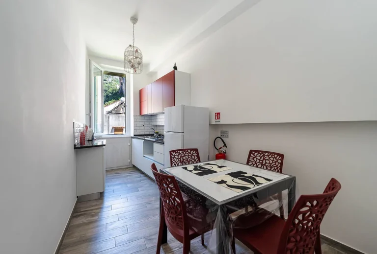 cucina zona pranzo attrezzata il gatto franco amalfi